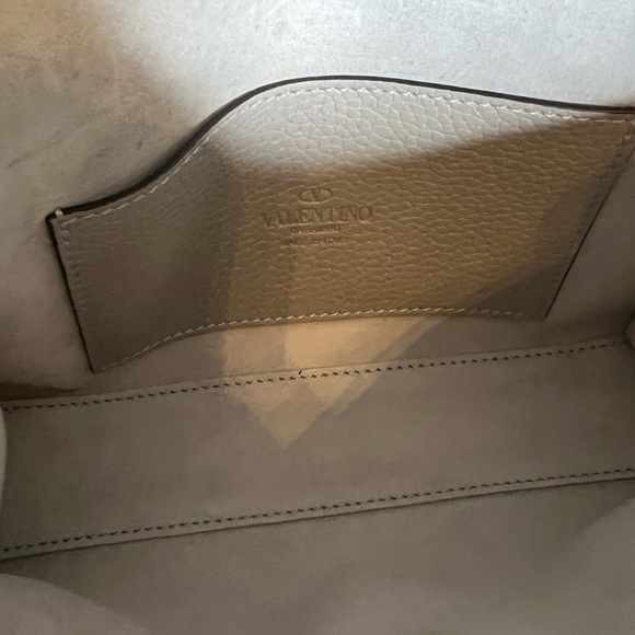 VALENTINO GARAVANI ROCKSTUD
CROSSBODY - Picture 10 of 10